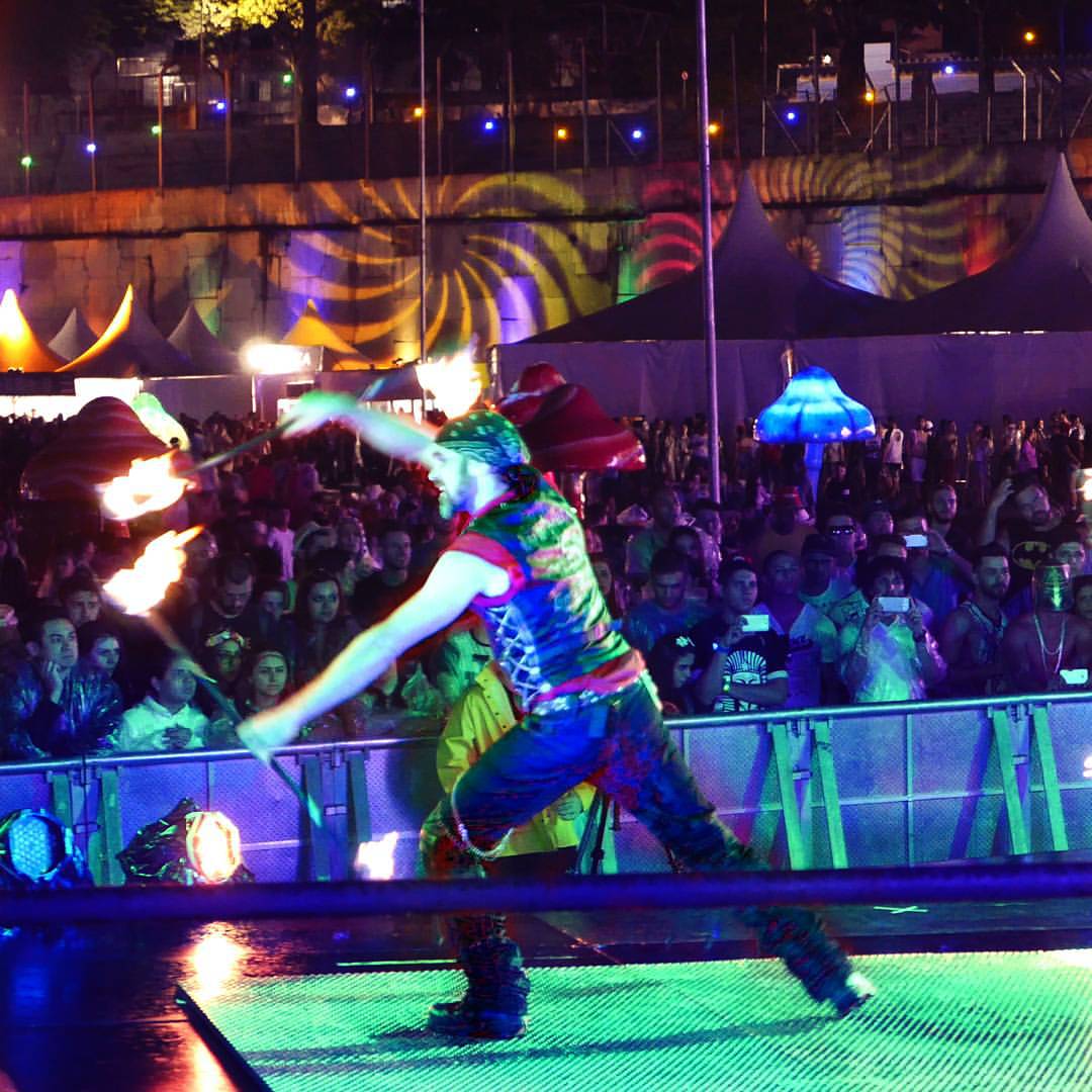 Lester Mooney of Love in the Fire throwing down a fire set for Skyfire Arts at EDC Brasil