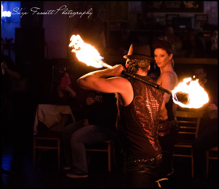 twin falls idaho fire performers duo fire dancers fire eaters bar entertainment